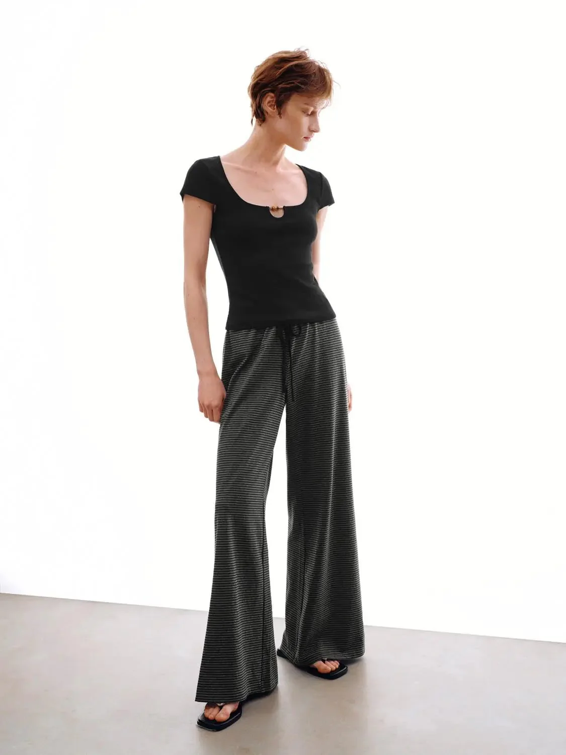 8903-striped-cotton-elastane-relaxed-wide-leg-pants-14.webp Striped Cotton Elastane Relaxed Wide Leg Pants