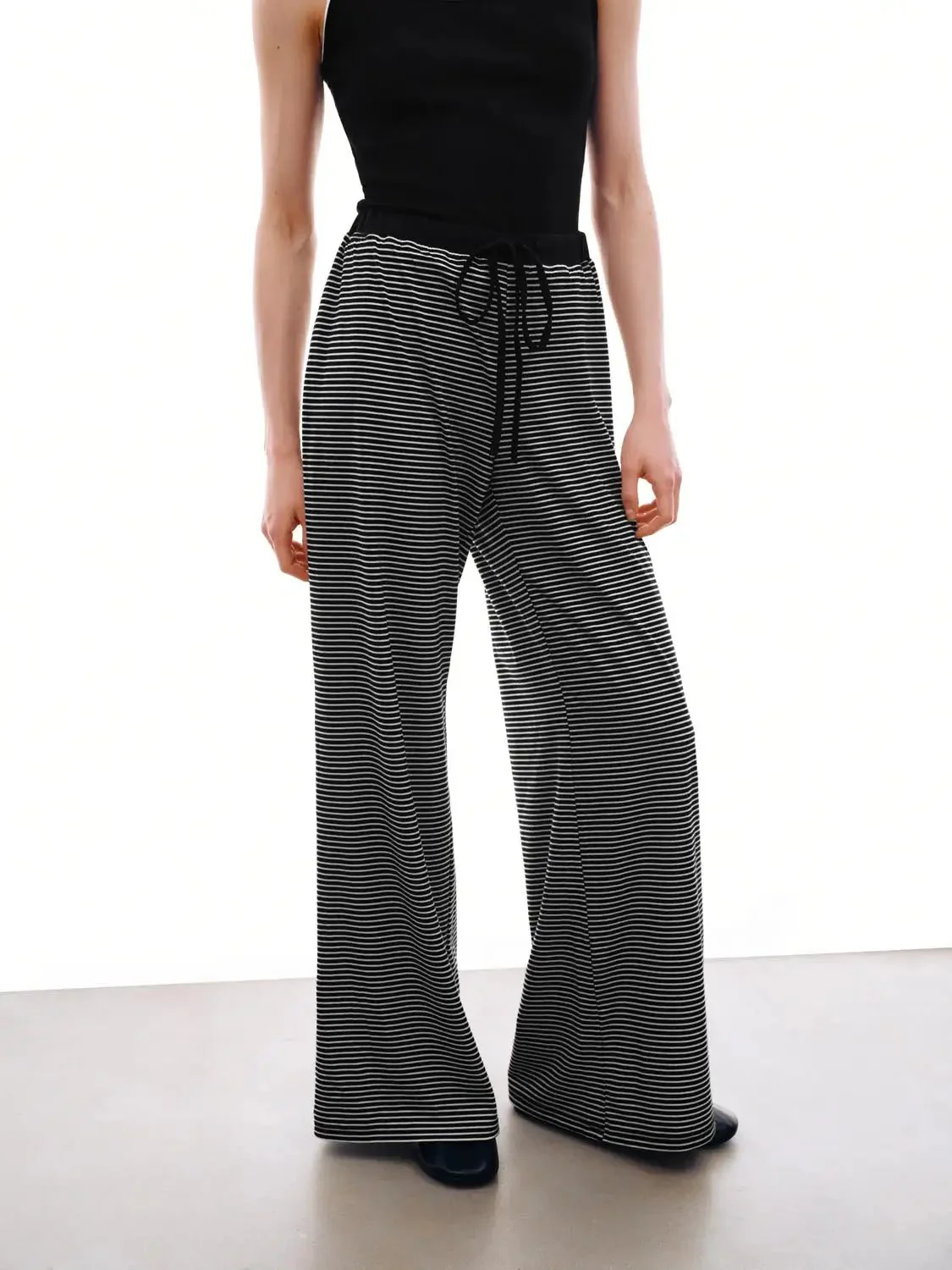 8903-striped-cotton-elastane-relaxed-wide-leg-pants-5.webp Striped Cotton Elastane Relaxed Wide Leg Pants