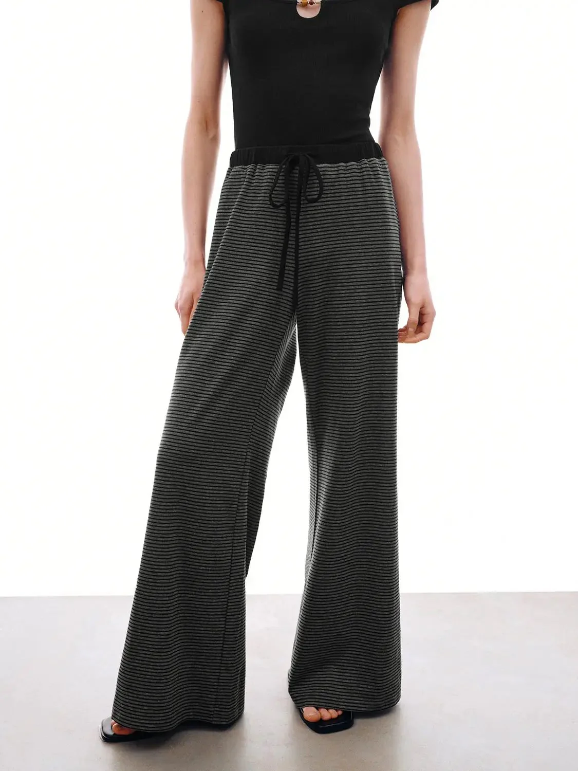8903-striped-cotton-elastane-relaxed-wide-leg-pants-9.webp Striped Cotton Elastane Relaxed Wide Leg Pants