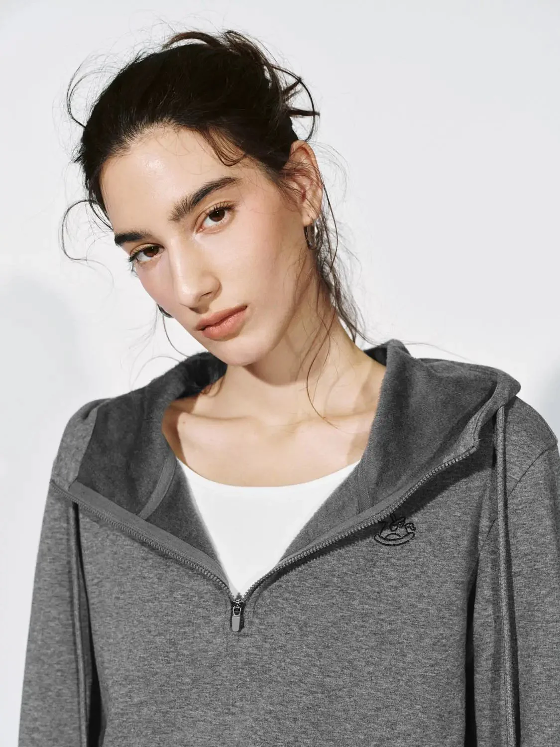 8920-cotton-blend-drawstring-hooded-half-zip-sweatshirt-3.webp Cotton Blend Drawstring Hooded Half Zip Sweatshirt