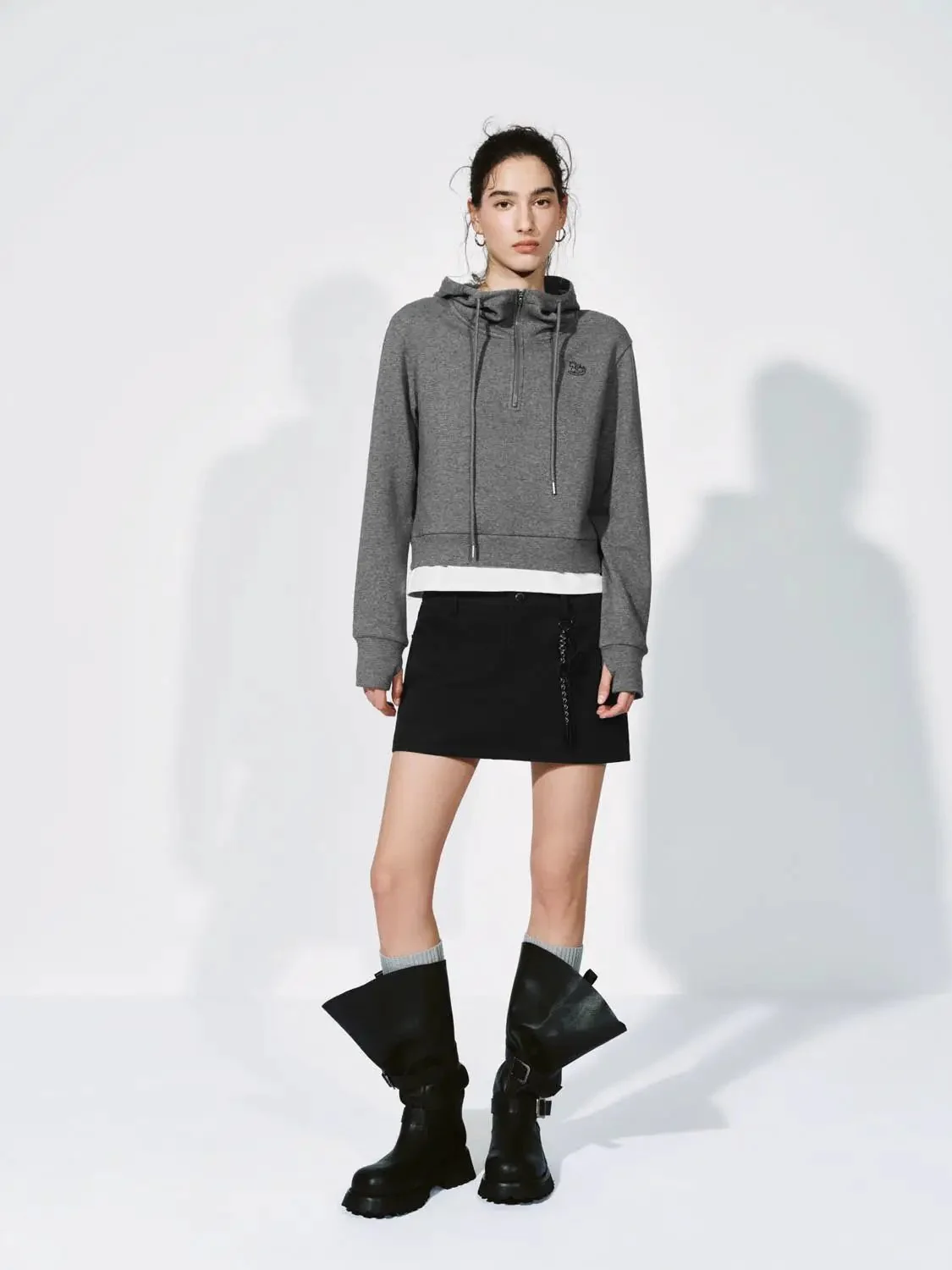 8920-cotton-blend-drawstring-hooded-half-zip-sweatshirt-4.webp Cotton Blend Drawstring Hooded Half Zip Sweatshirt