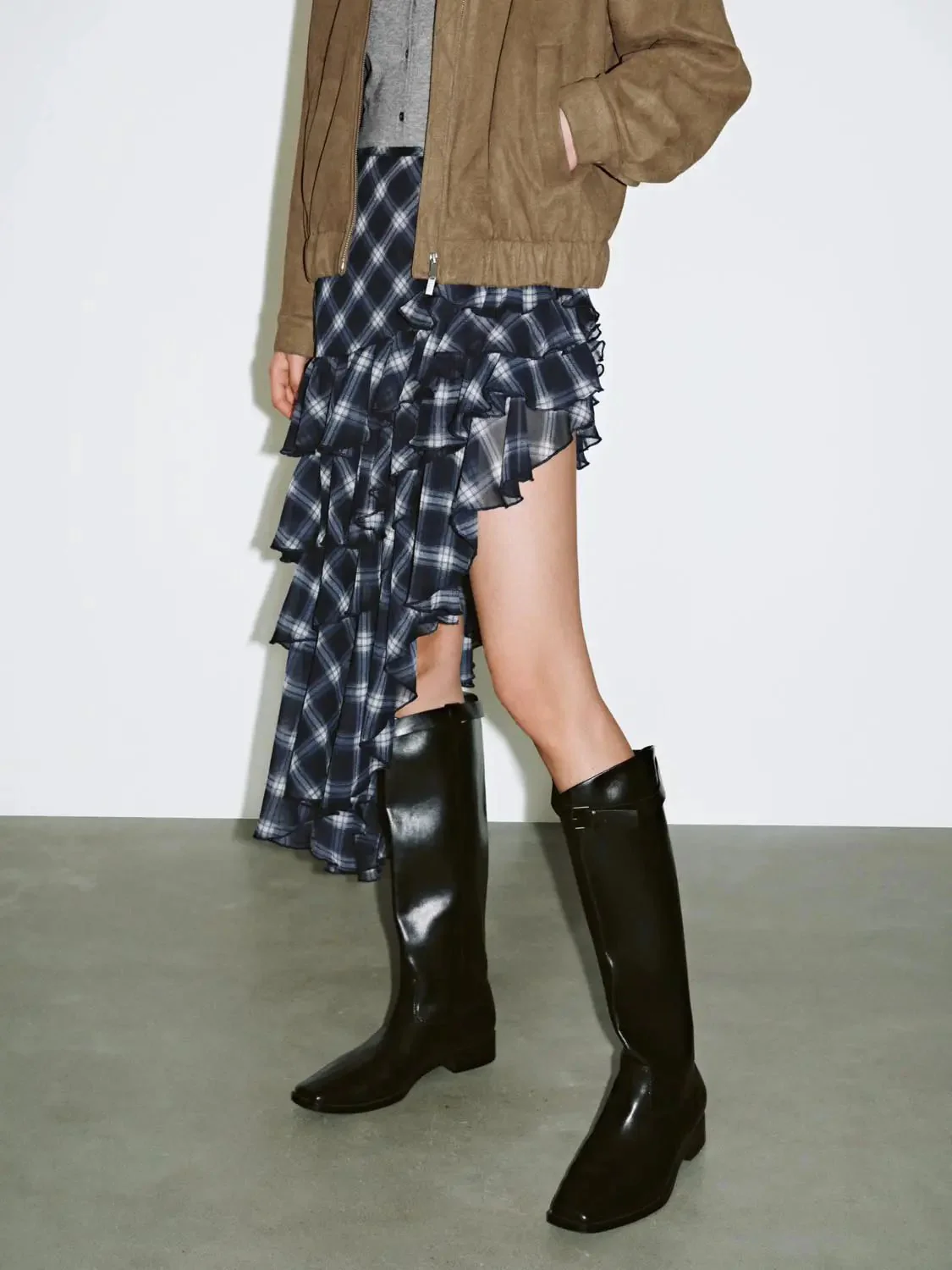 8978-irregular-hem-tiered-plaid-skirts-3.webp Irregular Hem Tiered Plaid Skirts