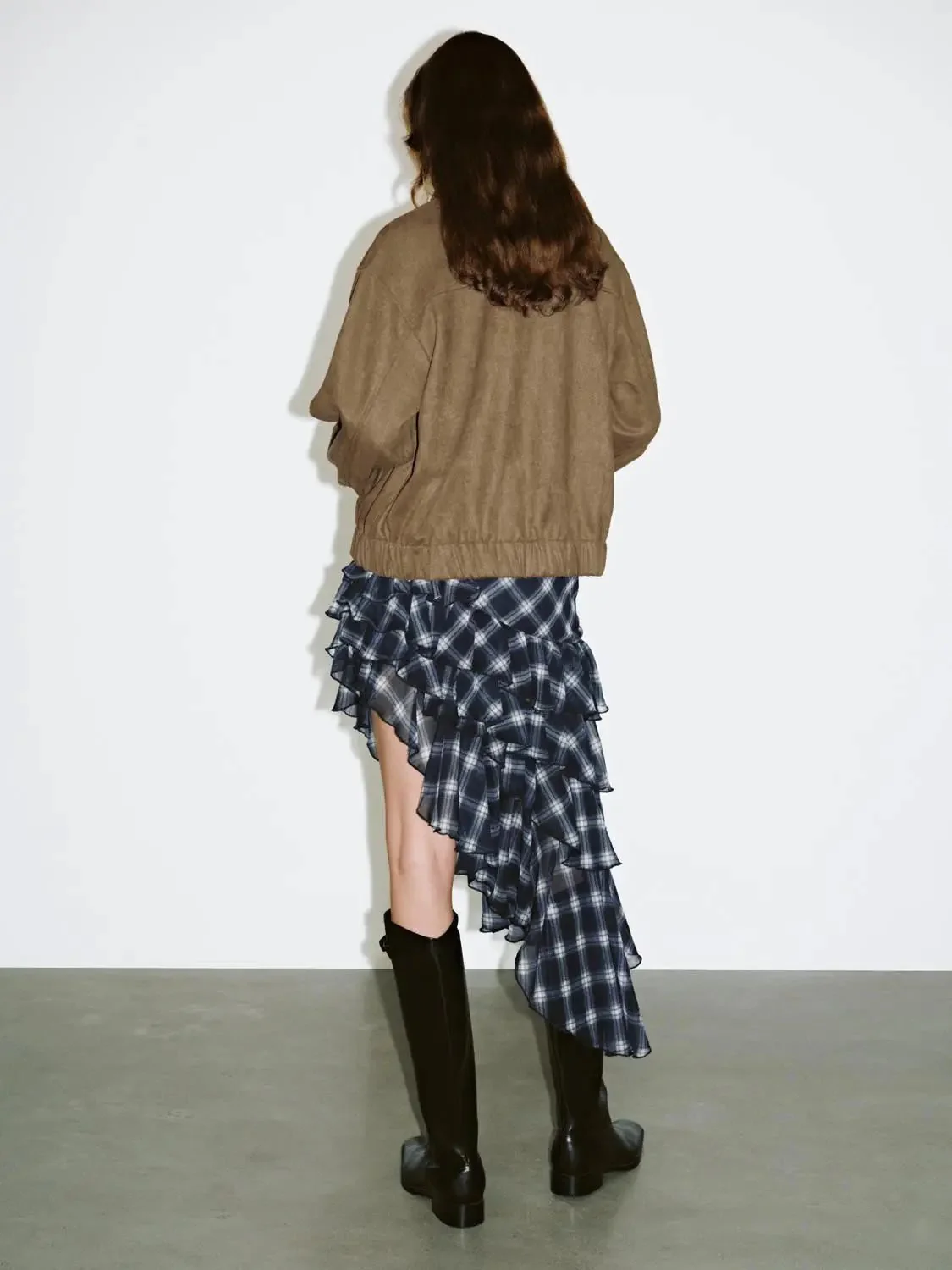 8978-irregular-hem-tiered-plaid-skirts-4.webp Irregular Hem Tiered Plaid Skirts