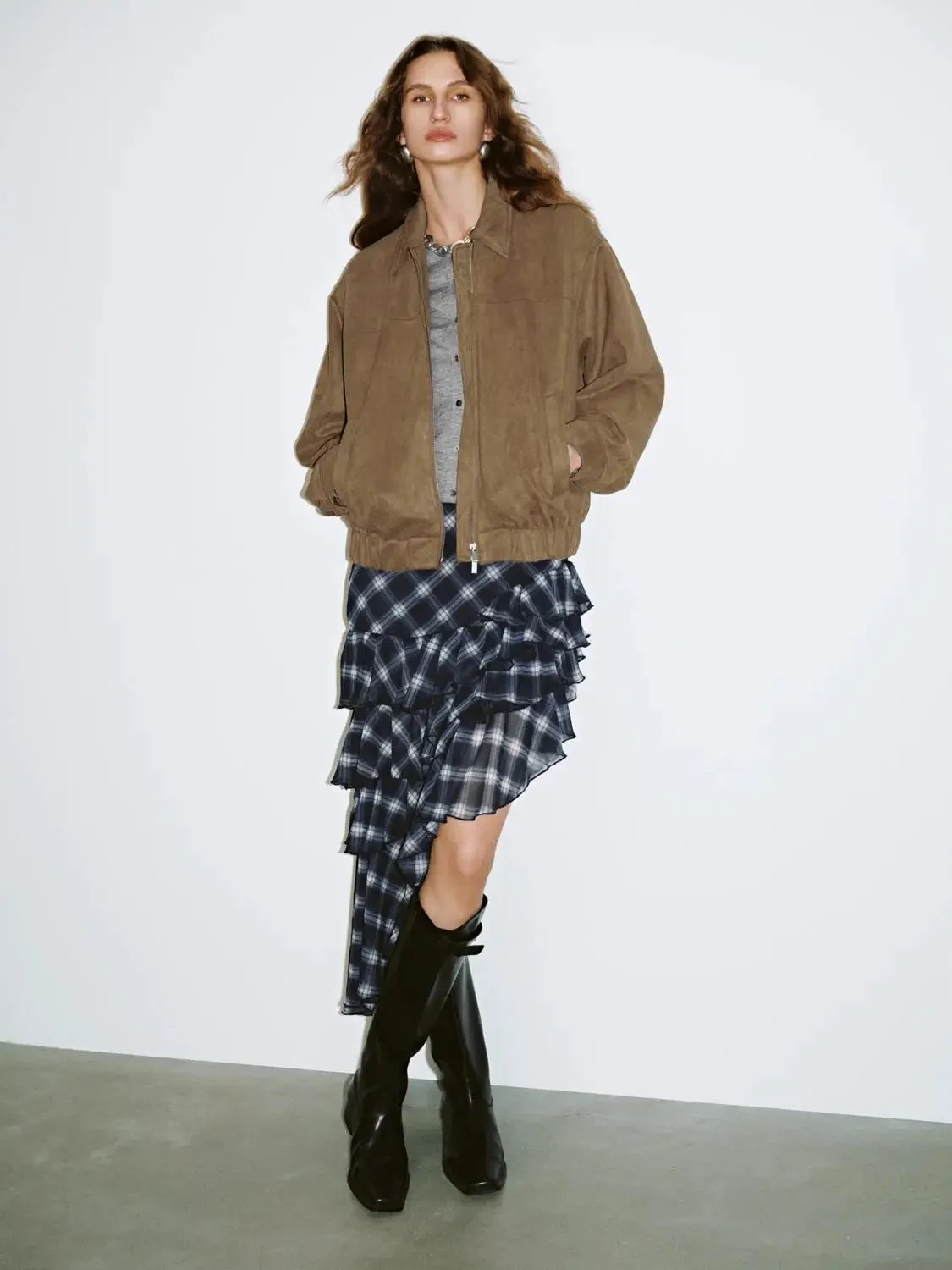 8978-irregular-hem-tiered-plaid-skirts-6.webp Irregular Hem Tiered Plaid Skirts