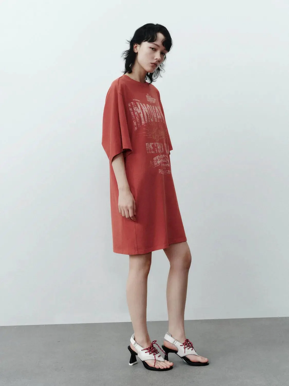 9034-100-percent-cotton-vintage-graphic-print-dress-5.webp 100 Percent Cotton Vintage Graphic Print Dress