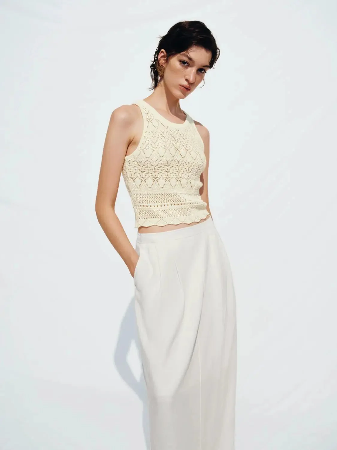 9055-knitted-vests-2.webp Knitted Vests