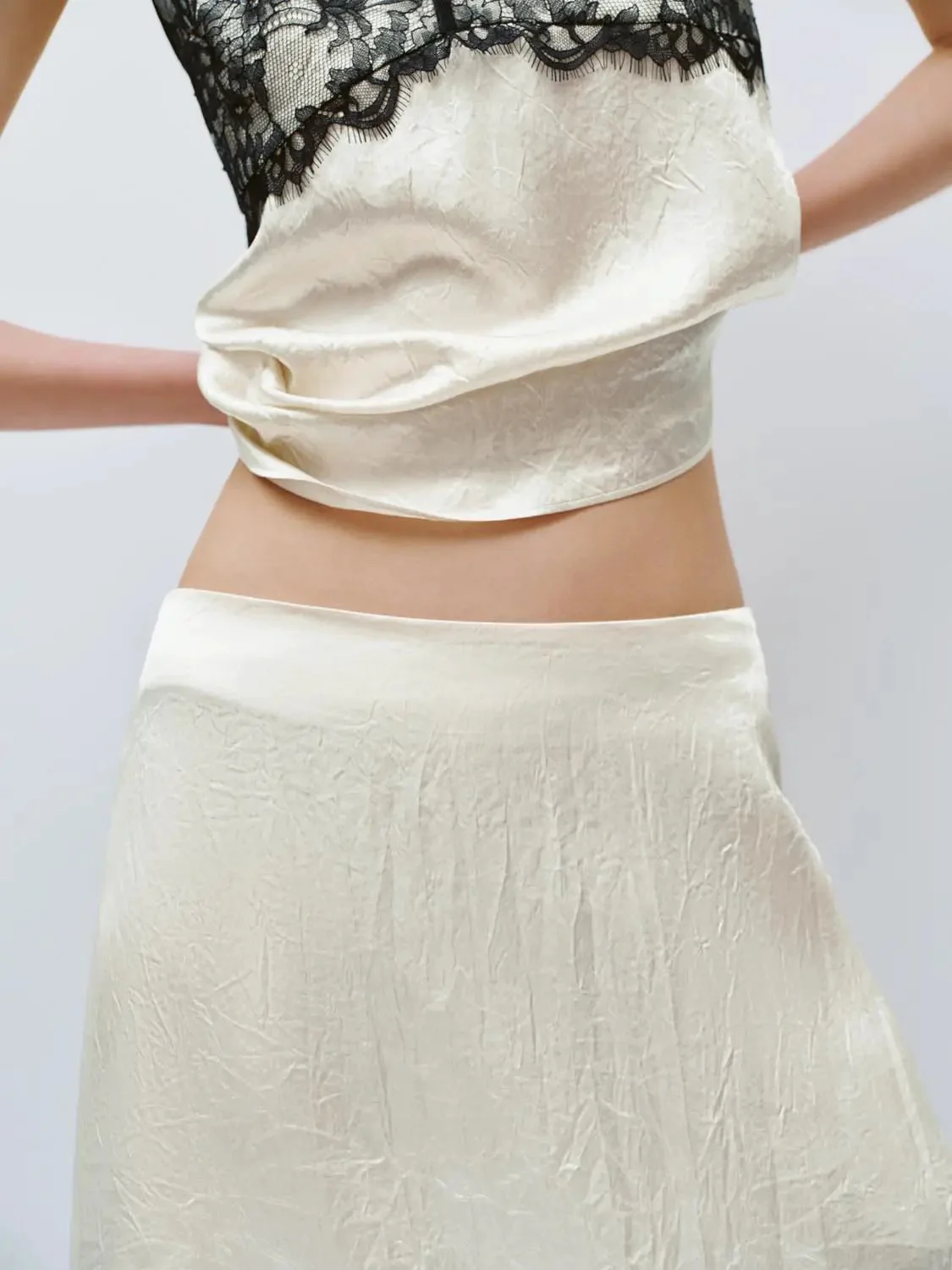 9086-irregular-lace-hem-a-line-skirts-5.webp Irregular Lace Hem A-Line Skirts