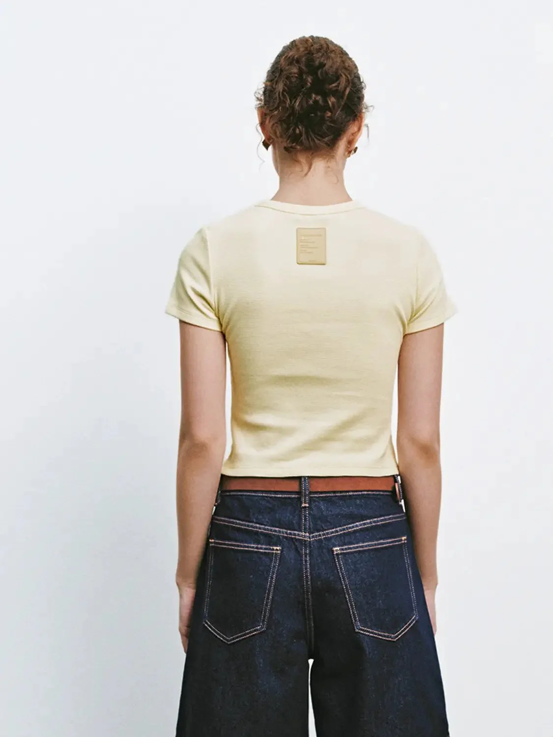 9126-cropped-cotton-blend-short-sleeve-t-shirts-2.webp Cropped Cotton Blend Short Sleeve T Shirts