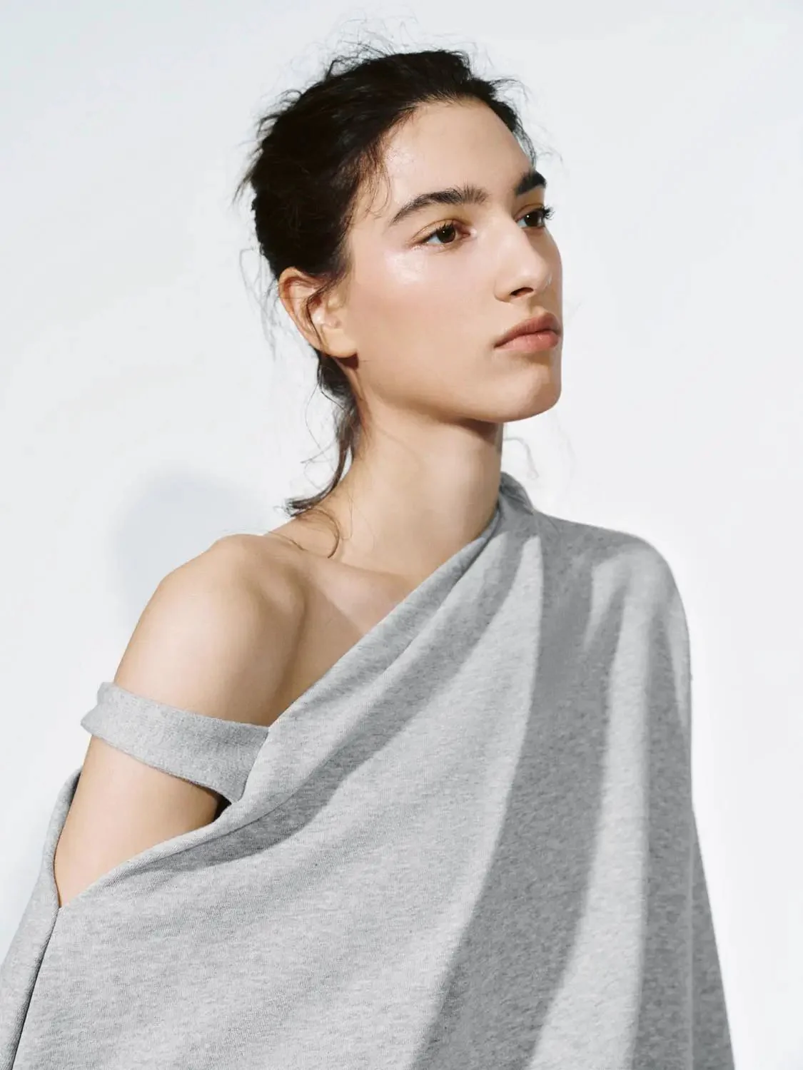 9156-cotton-one-shoulder-asymmetric-strappy-sweatshirt-3.webp Cotton One Shoulder Asymmetric Strappy Sweatshirt