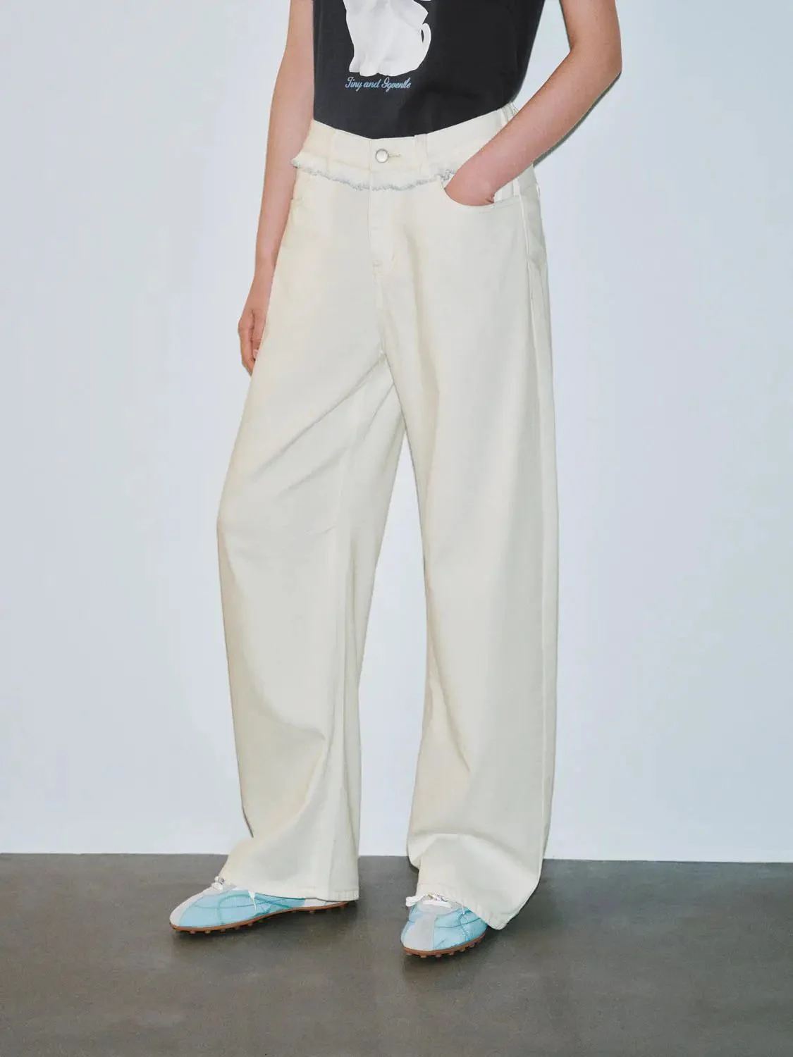 9232-ruffle-trim-straight-leg-pants-3.webp Ruffle Trim Straight Leg Pants