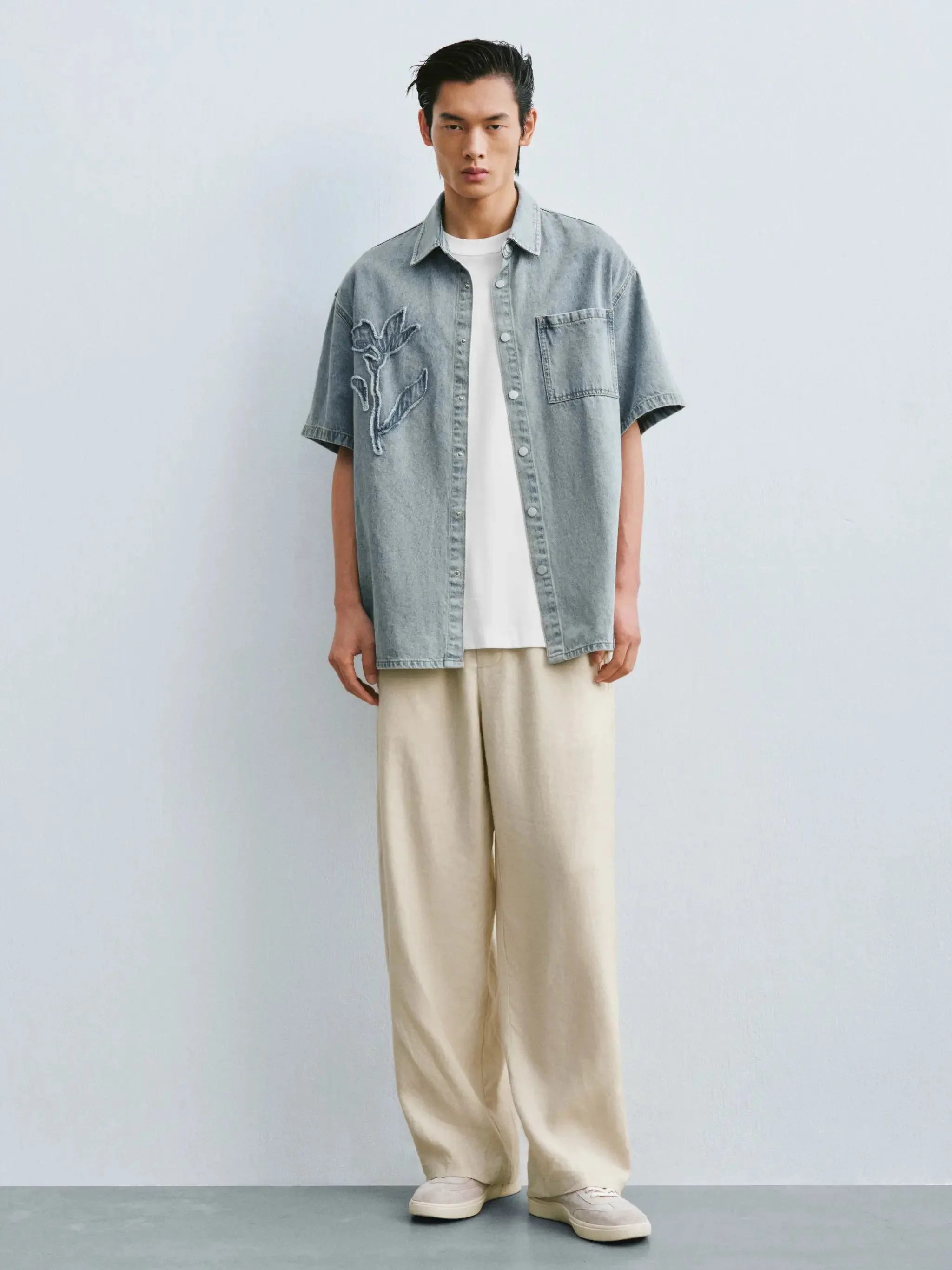 9300-patchwork-detail-short-sleeve-shirts-with-slight-stretch-and-medium-thickness-5.webp Patchwork Detail Short Sleeve Shirts With Slight Stretch And Medium Thickness