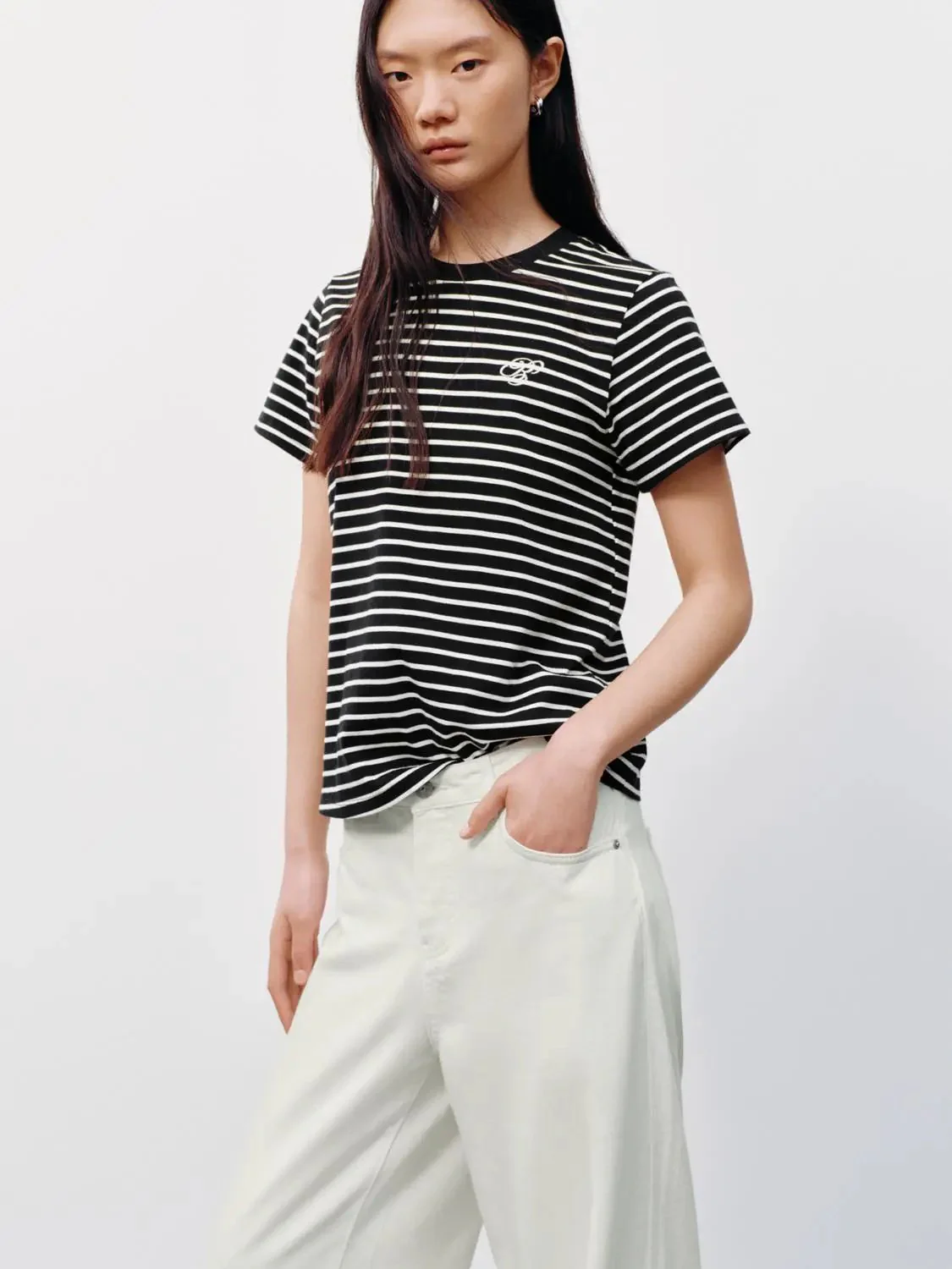 9418-striped-stretch-fabric-effortless-everyday-comfort-t-shirts-2.webp Striped Stretch Fabric Effortless Everyday Comfort T-Shirts