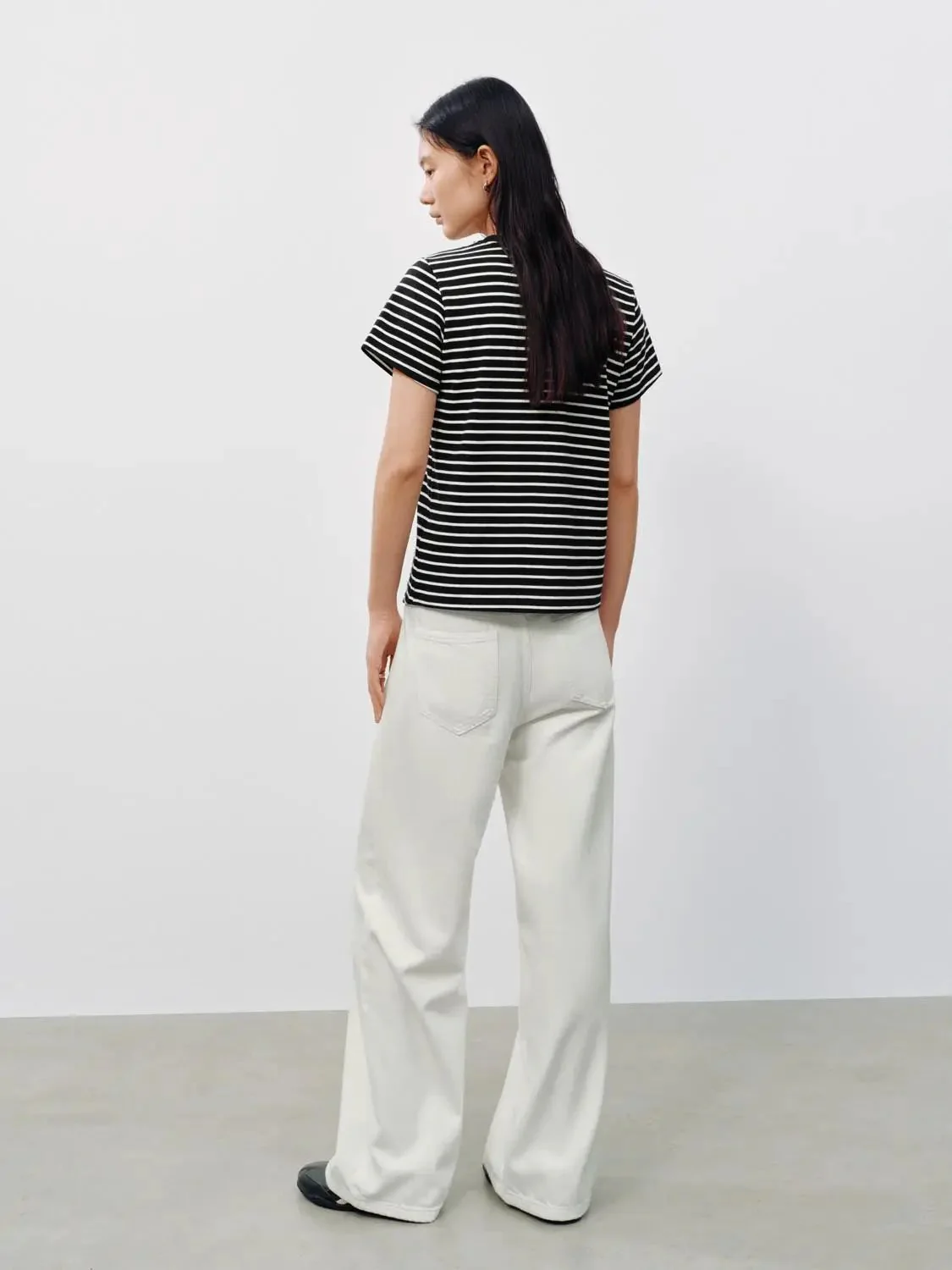 9418-striped-stretch-fabric-effortless-everyday-comfort-t-shirts-6.webp Striped Stretch Fabric Effortless Everyday Comfort T-Shirts