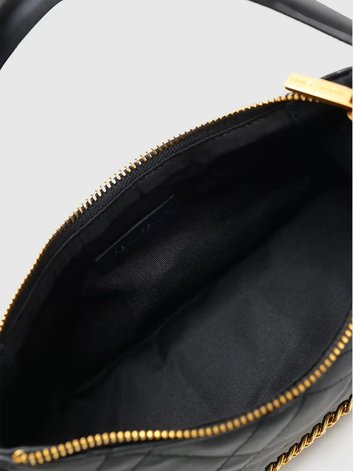 9442-quilted-faux-leather-chain-strap-chic-elegant-crossbody-handbags-6.webp Quilted Faux Leather Chain Strap Chic Elegant Crossbody Handbags