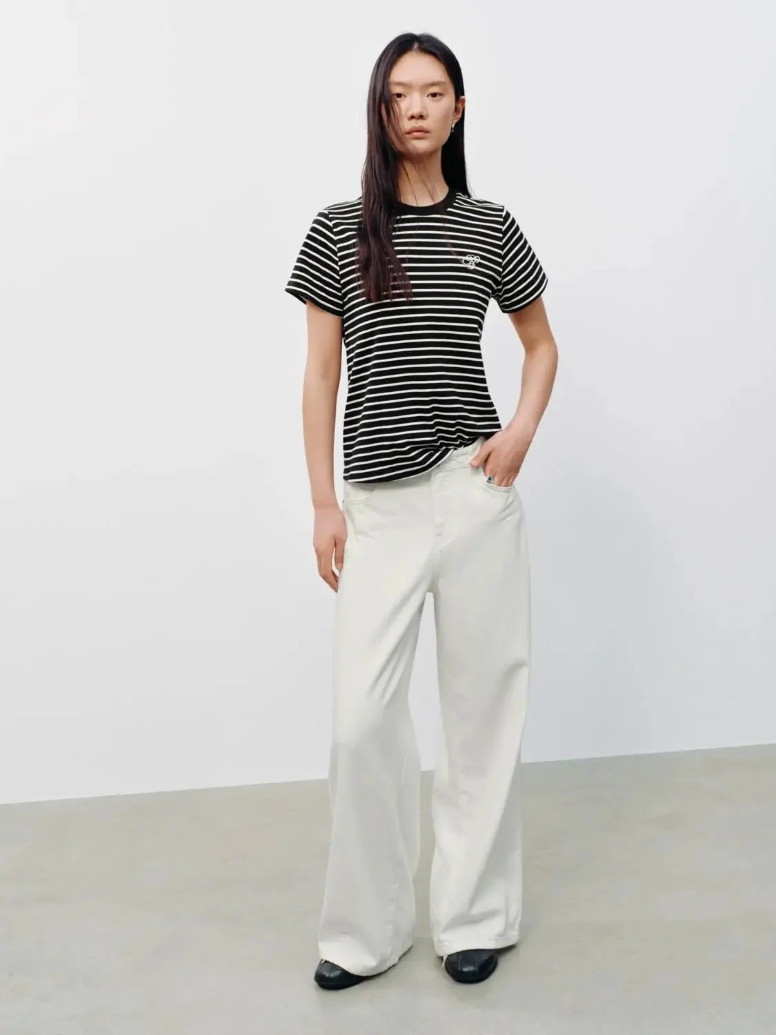 9614-striped-stretch-fabric-effortless-everyday-comfort-t-shirts-5.webp Striped Stretch Fabric Effortless Everyday Comfort T-Shirts