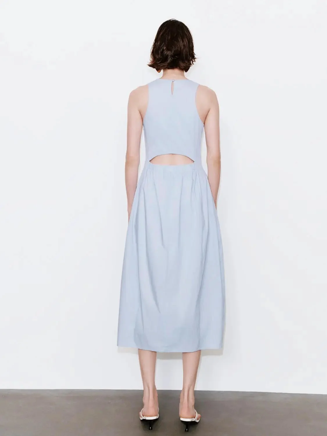 965-cotton-blend-sleeveless-seamed-balloon-midi-dresses-14.webp Cotton Blend Sleeveless Seamed Balloon Midi Dresses