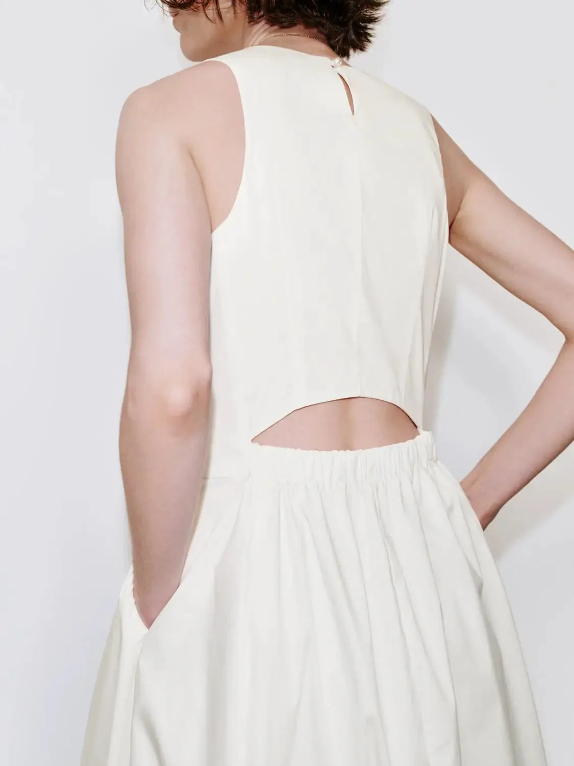 965-cotton-blend-sleeveless-seamed-balloon-midi-dresses-3.webp Cotton Blend Sleeveless Seamed Balloon Midi Dresses