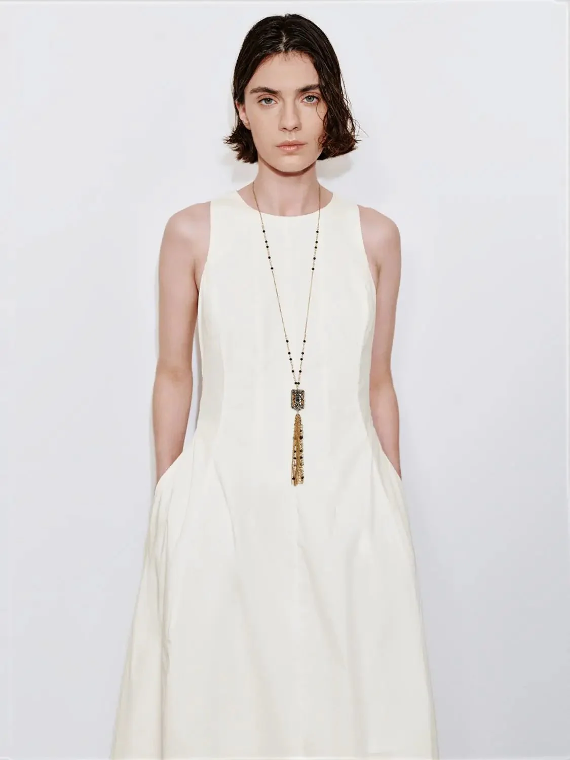 965-cotton-blend-sleeveless-seamed-balloon-midi-dresses-5.webp Cotton Blend Sleeveless Seamed Balloon Midi Dresses