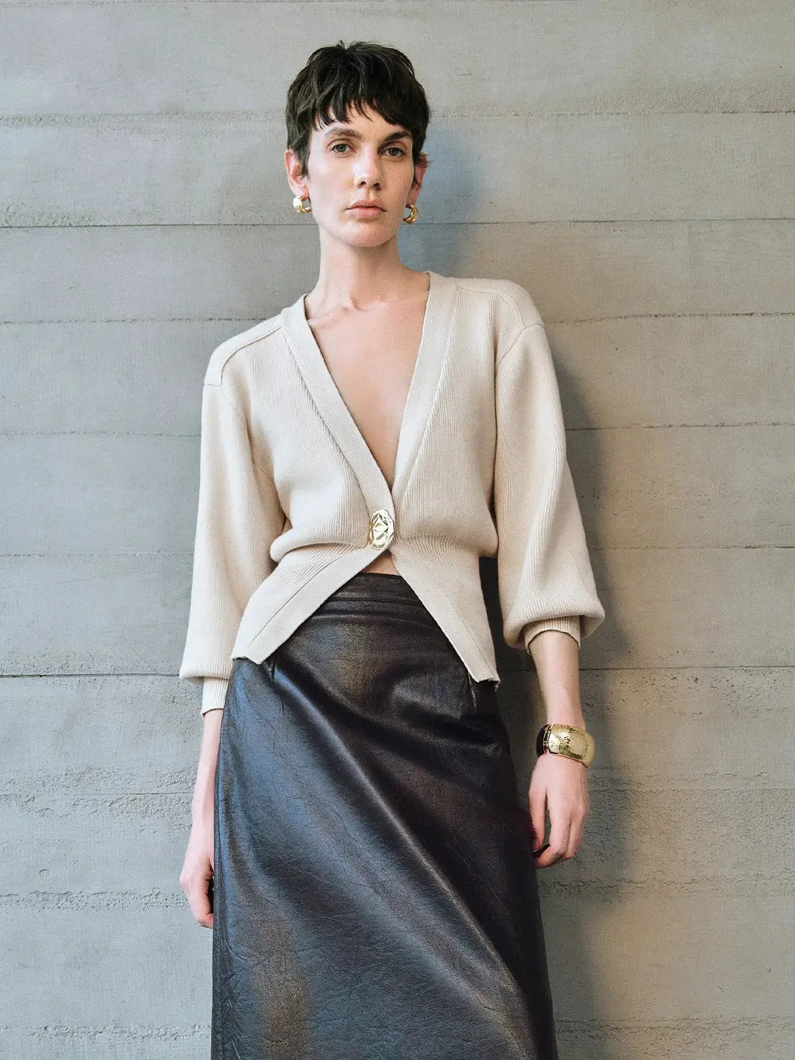 9792-elegant-striped-v-neck-knit-buttoned-cardigan-36.webp Elegant Striped V-Neck Knit Buttoned Cardigan
