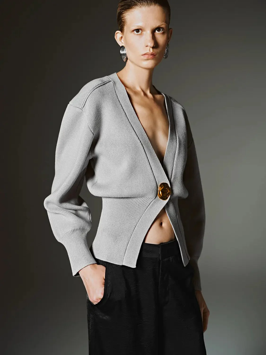 9792-elegant-striped-v-neck-knit-buttoned-cardigan-4.webp Elegant Striped V-Neck Knit Buttoned Cardigan