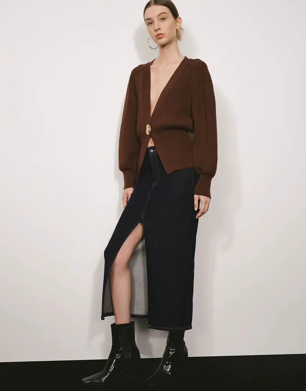 9792-elegant-striped-v-neck-knit-buttoned-cardigan-58.webp Elegant Striped V-Neck Knit Buttoned Cardigan