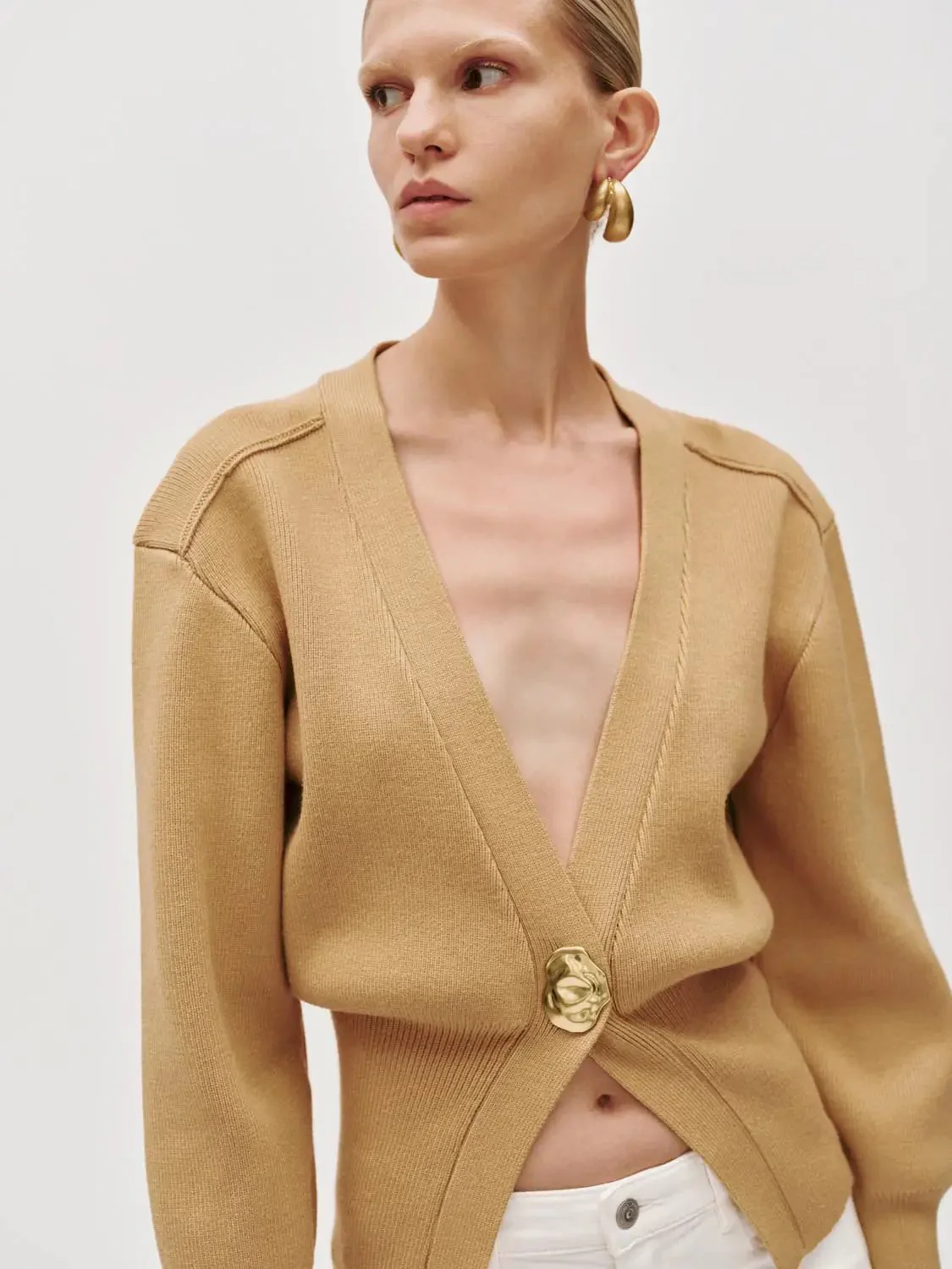 9792-elegant-striped-v-neck-knit-buttoned-cardigan-67.webp Elegant Striped V-Neck Knit Buttoned Cardigan