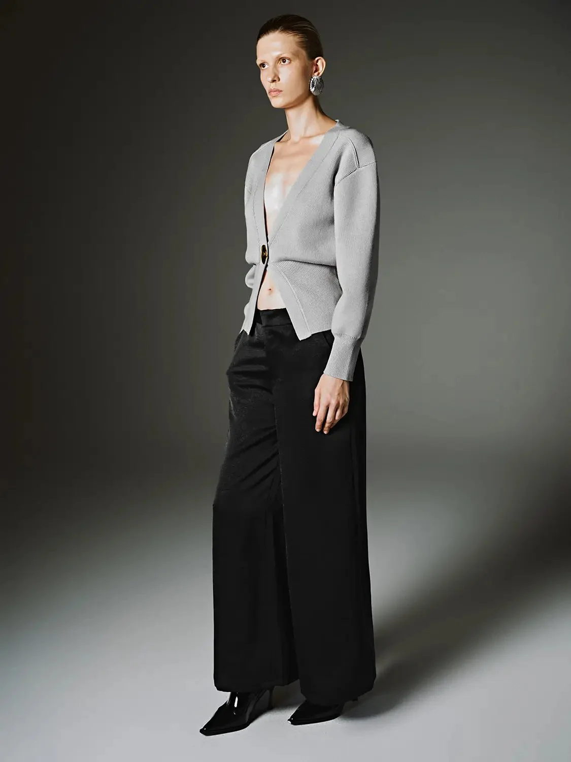 9792-elegant-striped-v-neck-knit-buttoned-cardigan-74.webp Elegant Striped V-Neck Knit Buttoned Cardigan