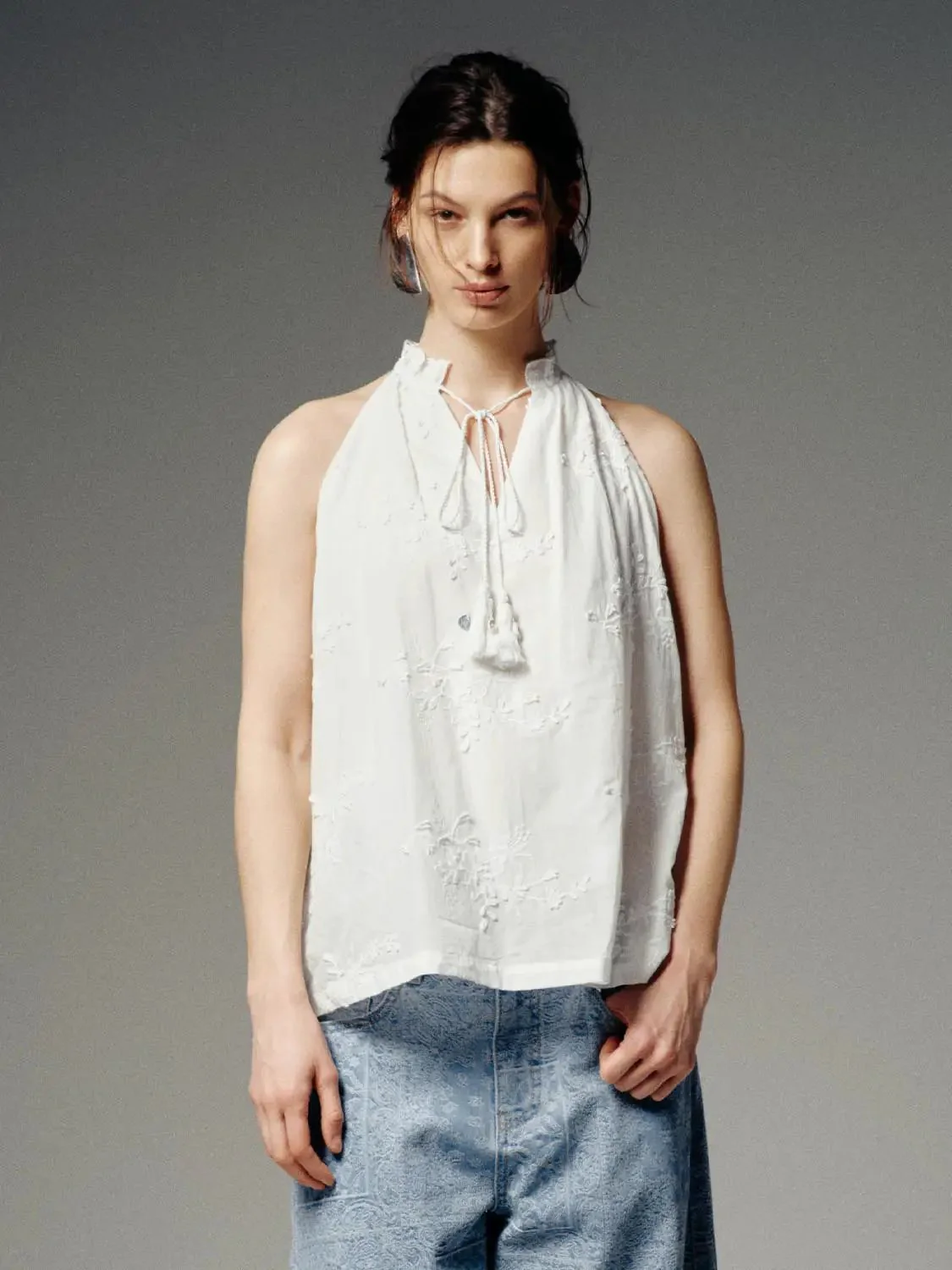 9973-floral-embroidered-tie-neck-sleeveless-overhead-shirt-9.webp Floral Embroidered Tie Neck Sleeveless Overhead Shirt