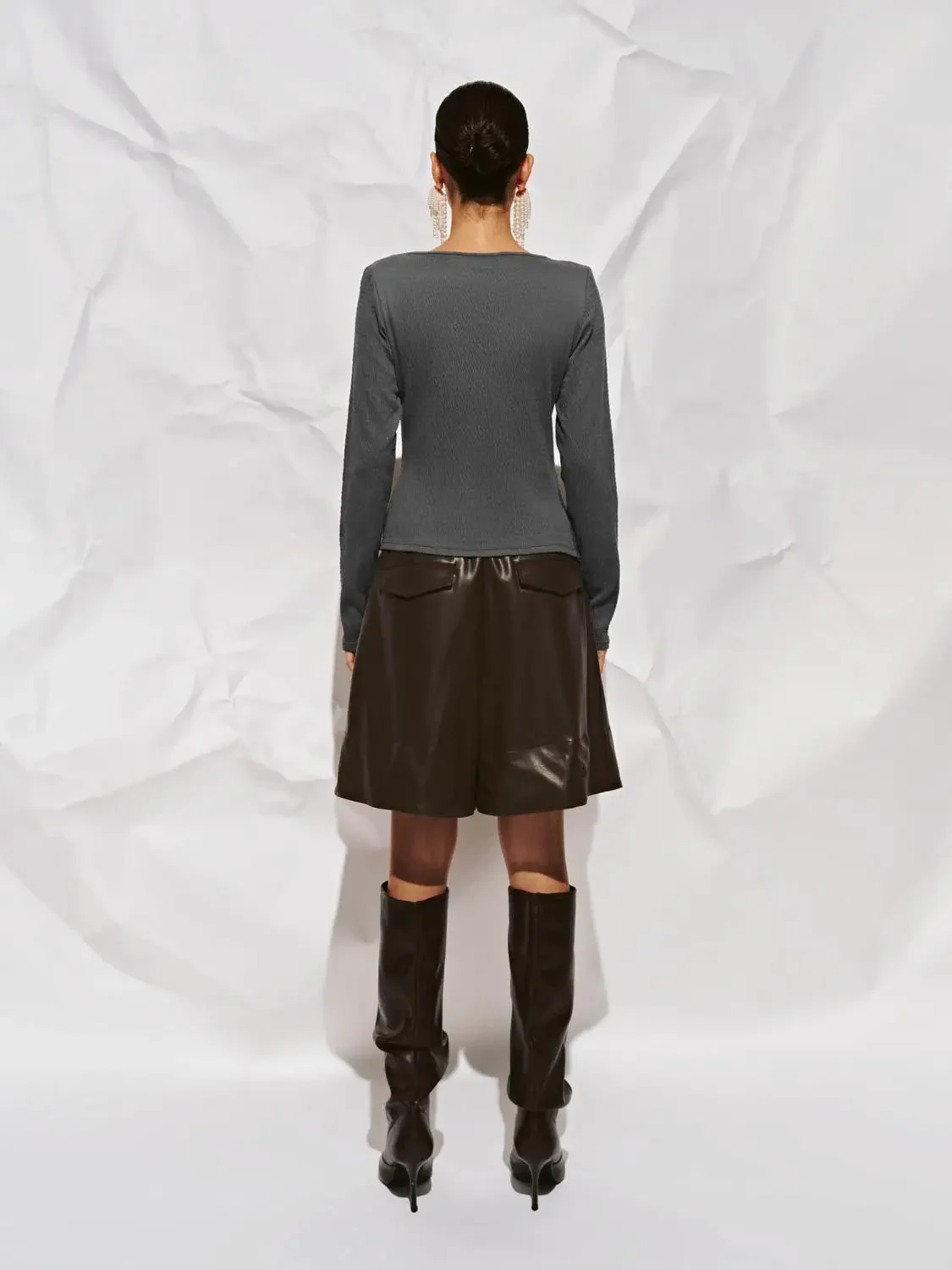 9985-elegant-front-knot-long-sleeve-knit-t-shirt-14.webp Elegant Front Knot Long Sleeve Knit T-Shirt