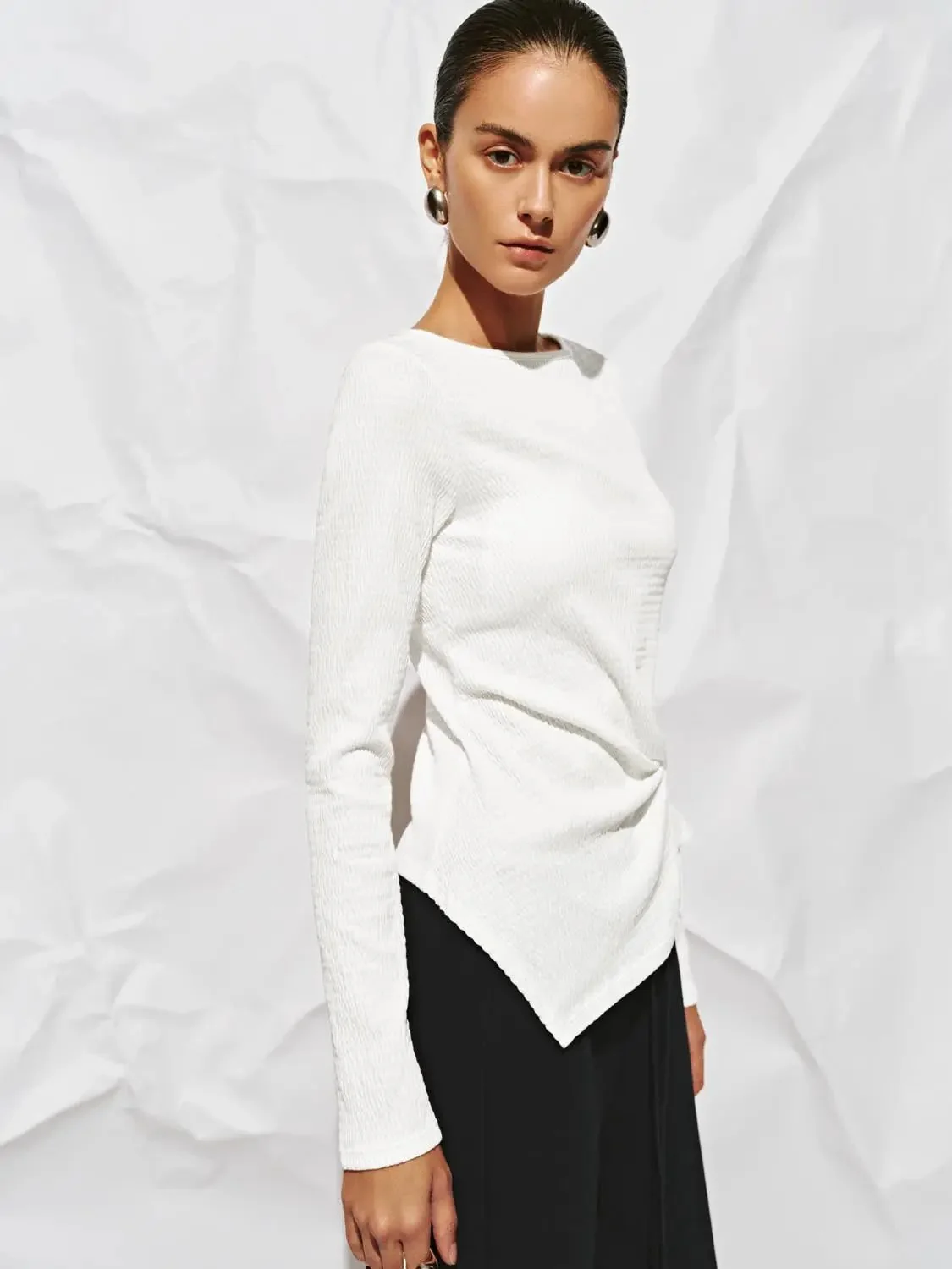 9985-elegant-front-knot-long-sleeve-knit-t-shirt-2.webp Elegant Front Knot Long Sleeve Knit T-Shirt