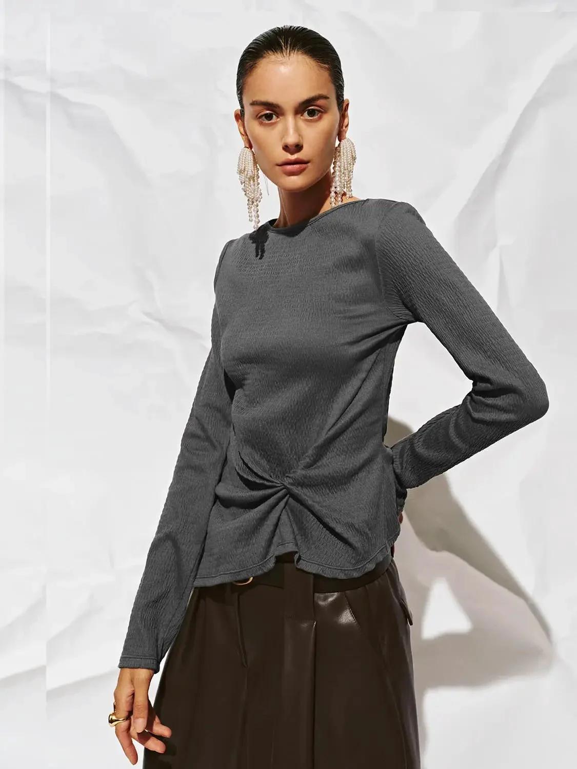 9985-elegant-front-knot-long-sleeve-knit-t-shirt-26.webp Elegant Front Knot Long Sleeve Knit T-Shirt