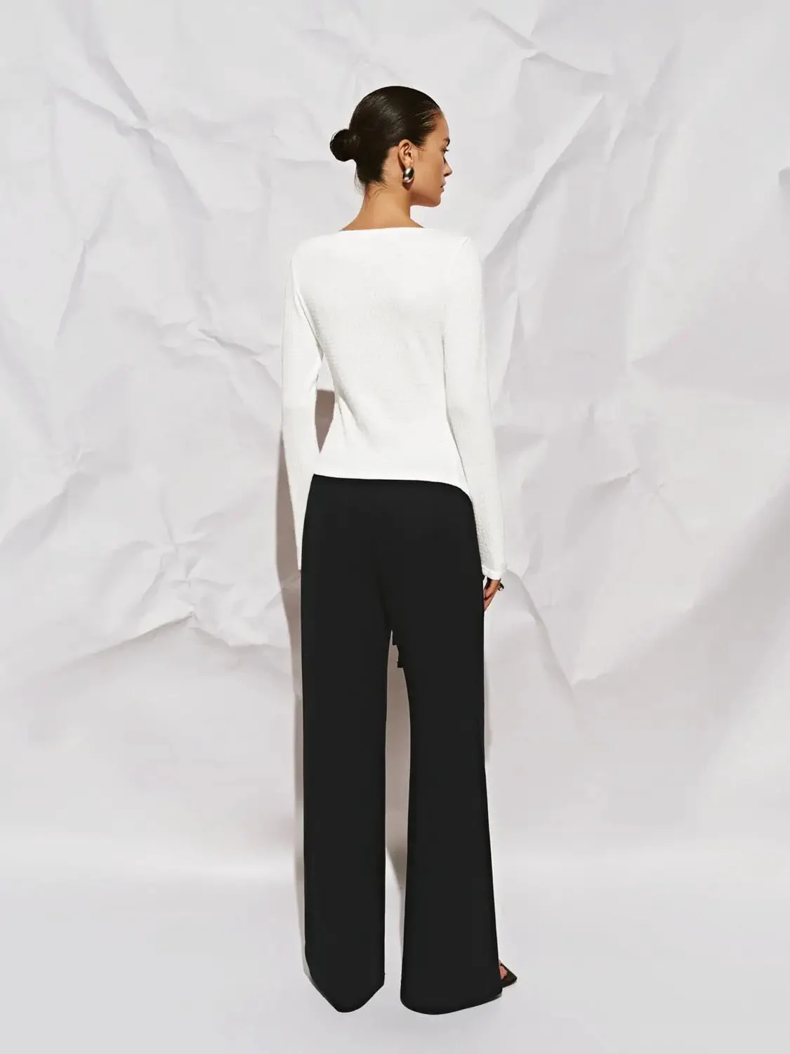 9985-elegant-front-knot-long-sleeve-knit-t-shirt-6.webp Elegant Front Knot Long Sleeve Knit T-Shirt