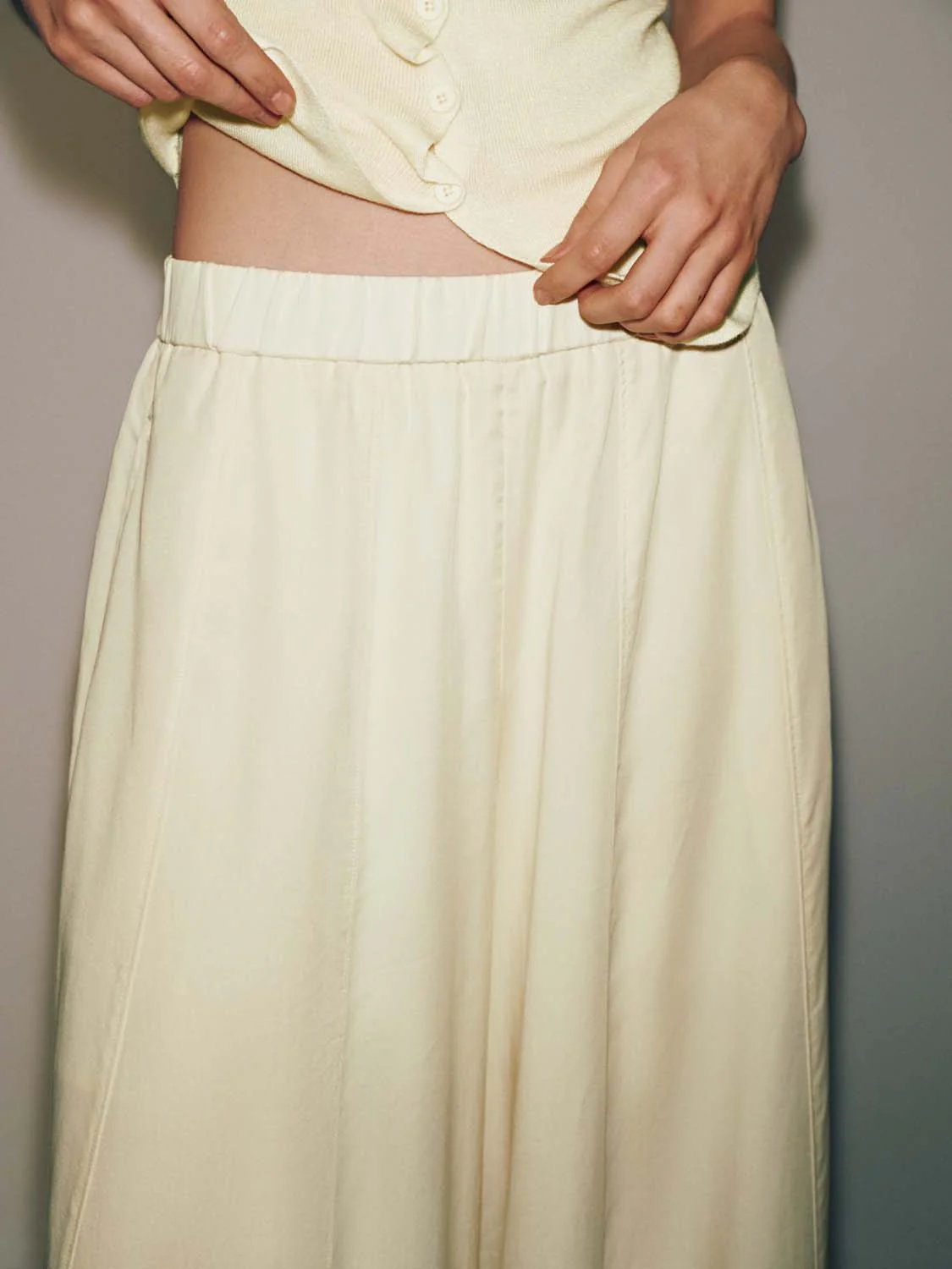 999-pull-on-midi-skirts-4.webp Pull On Midi Skirts